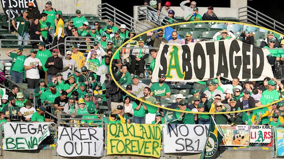 Oakland A's fans execute reverse boycott at the Coliseum